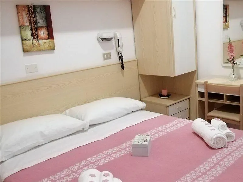 Hotel Alba Римини