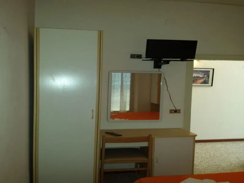 Hotel Alba Римини