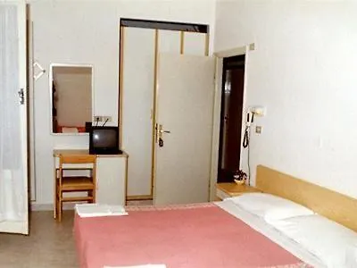 Hotel Alba Римини