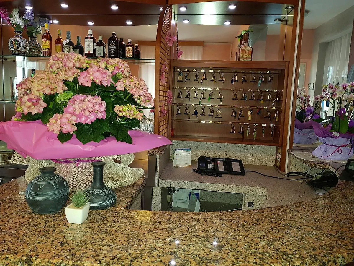 Hotel Alba Римини