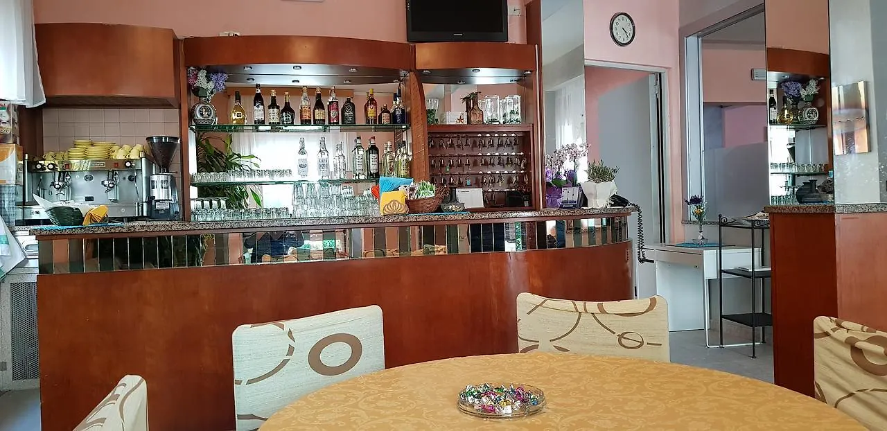 Hotel Alba Римини 3*,