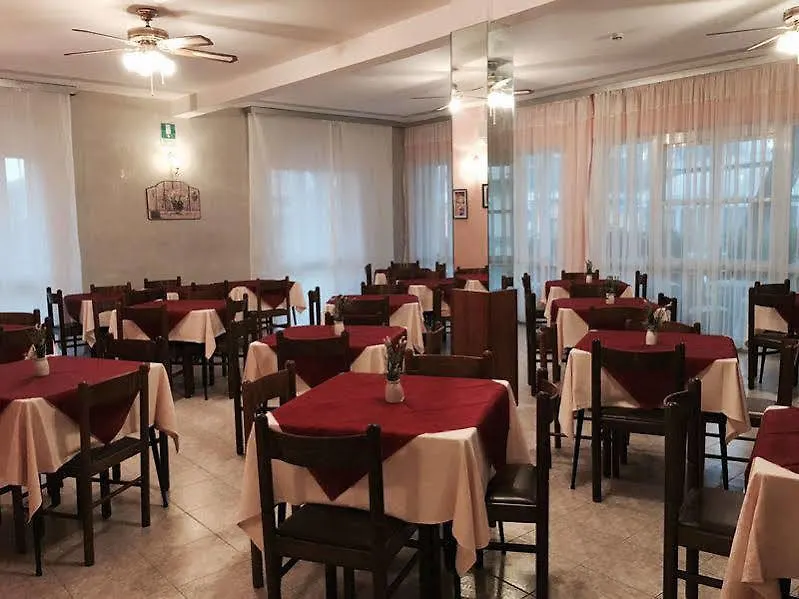 Hotel Alba Римини Италия