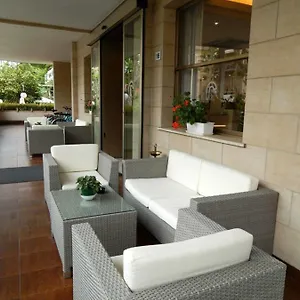 https://rosabianca.emilia-romagnahotels.net